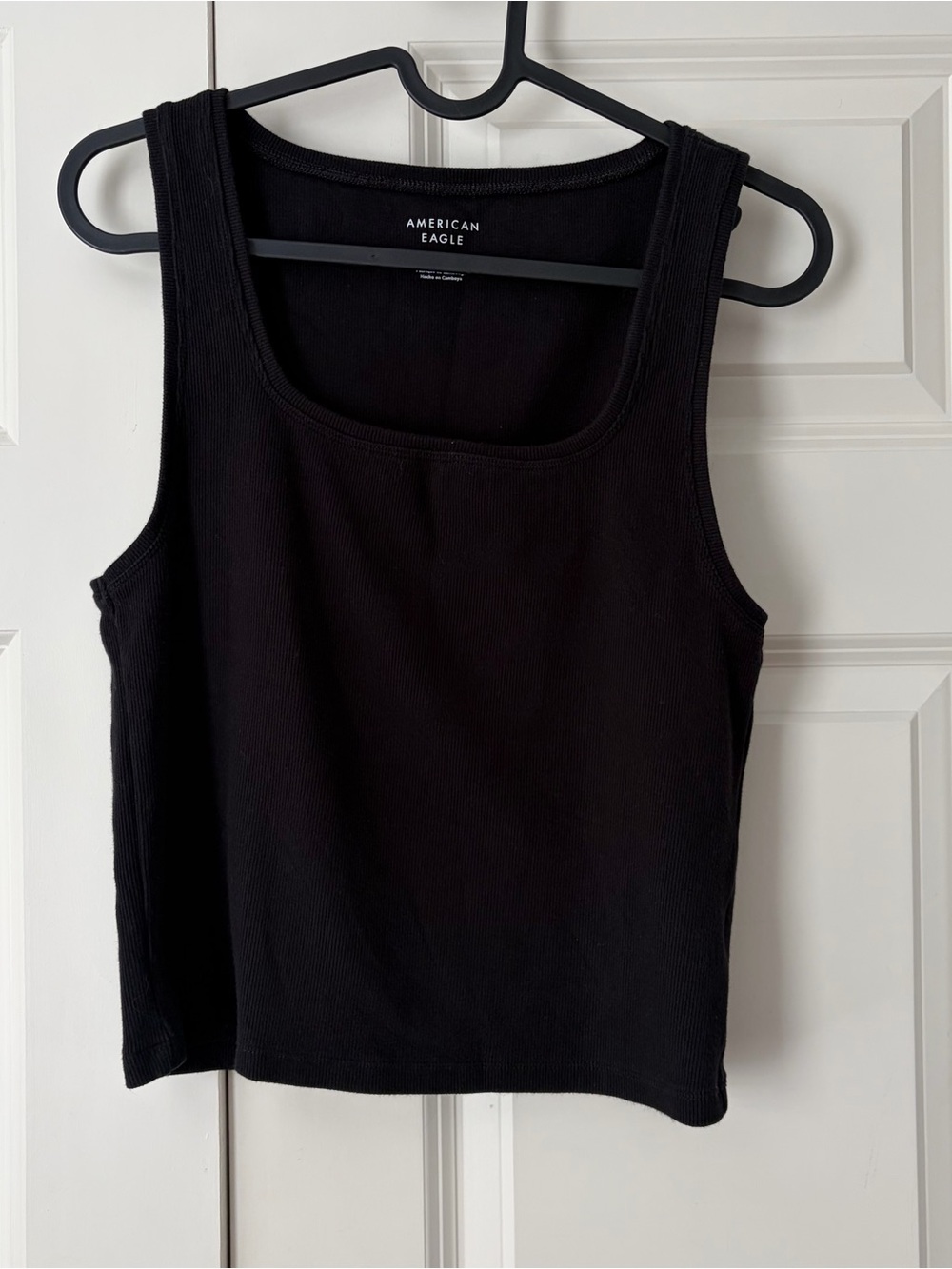 American Eagle Black Cropped Tank Top